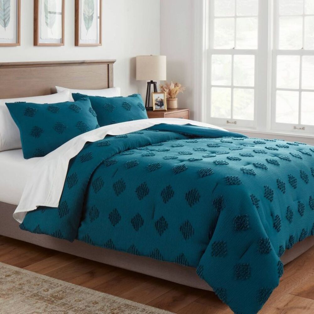 Open Box - Threshold - Full/Queen Tufted Comforter & Sham Set  Dark Teal Blue - Picture 2 of 4